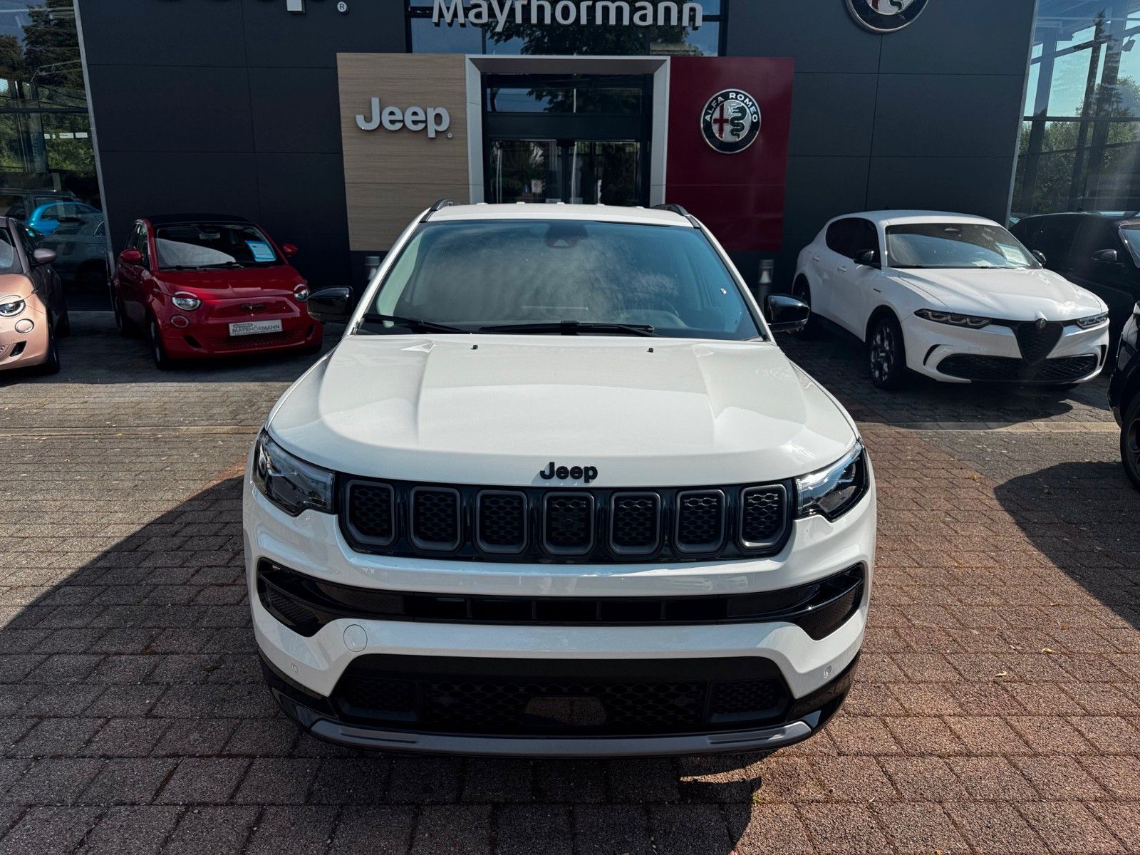 Fahrzeugabbildung Jeep Compass 1.5l Summit Navi Sitzbelüftung 360° ACC