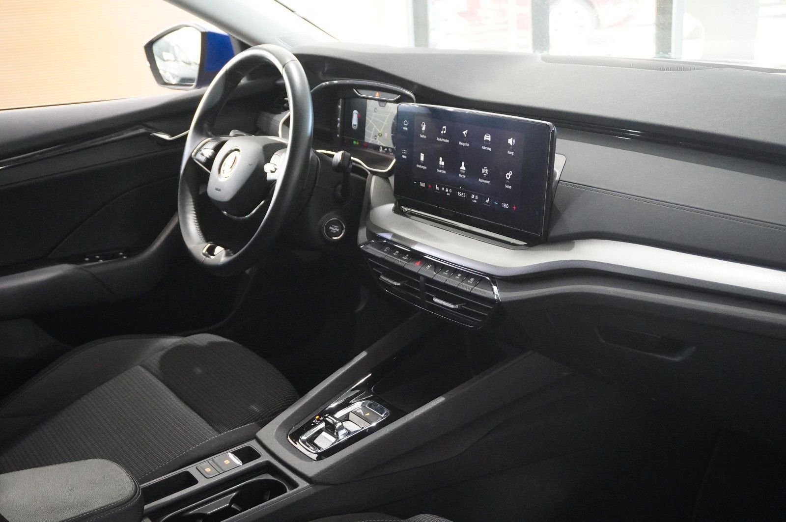 Fahrzeugabbildung SKODA Octavia Combi 2.0 TDI AMBITION DSG NAVI/LED/DAB+