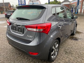 Fahrzeugabbildung Hyundai ix20 1.6 Space blue Klima/SHZ/LKHZ/Tempomat/PDC