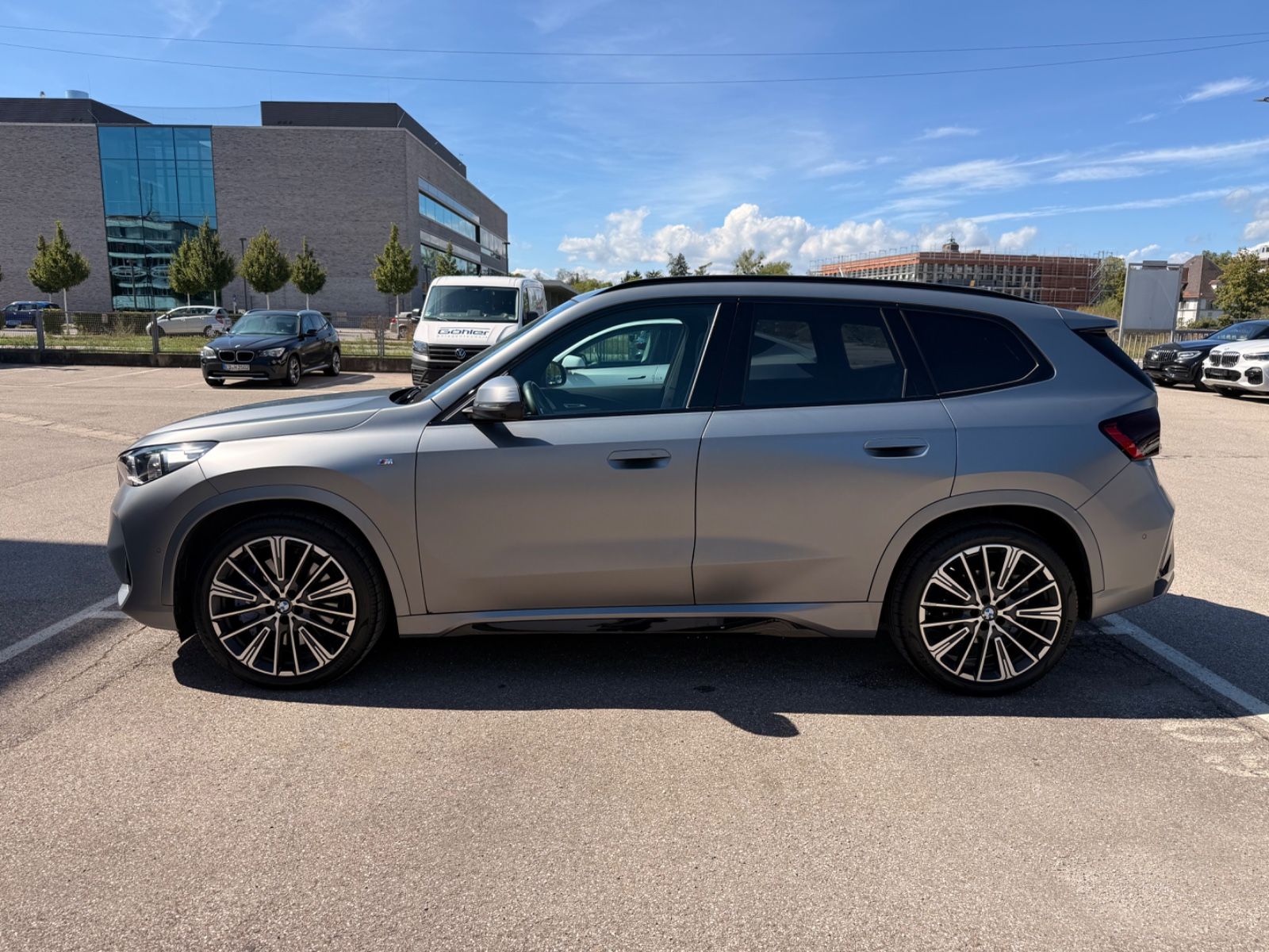BMW X1 xDrive 23d M Sport Massage Pano HUD 360° AHK foto 3