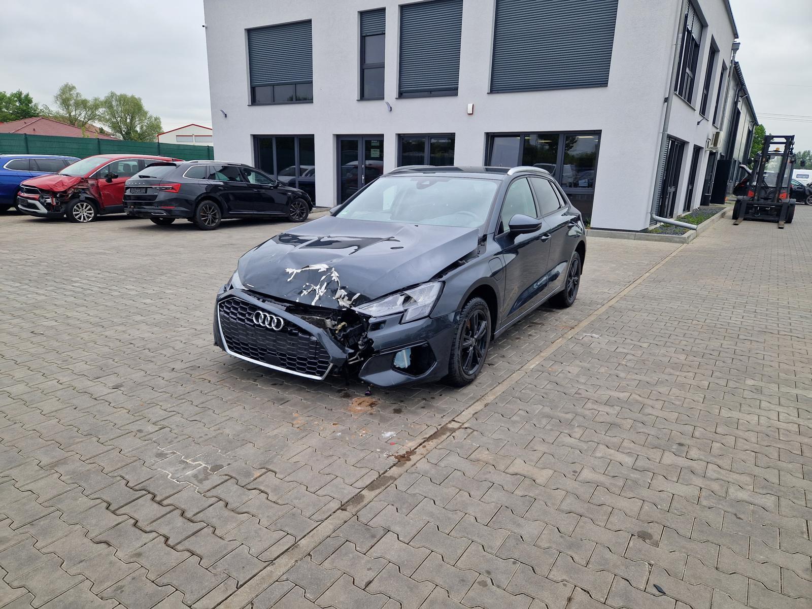 Audi A3 1.4 TFSI 40 e advanced Metallic