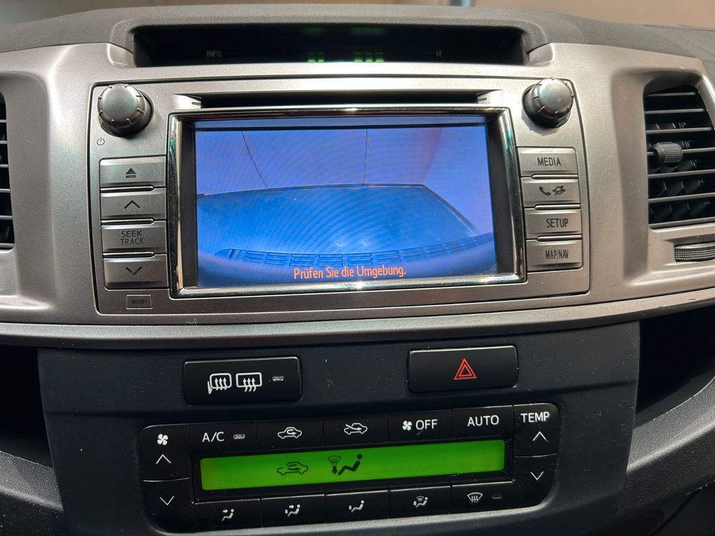 Toyota Hilux Double Cab 3.0 d 4x4 *AHK*DACHTRÄGER*NAVI*