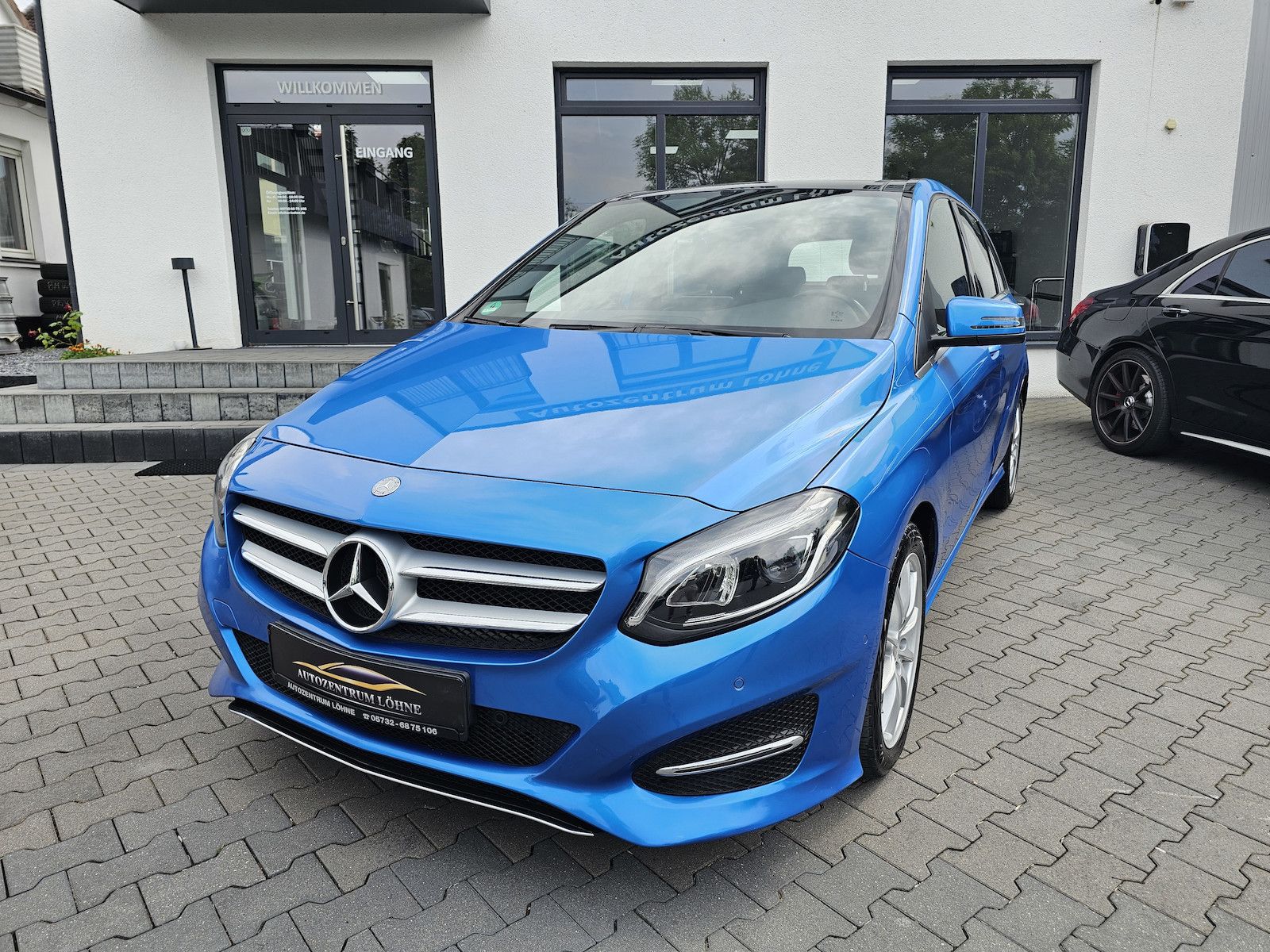 MERCEDES-BENZ B 250 Urban LEDER NAVI PANO.LED KAMERA 1.HAND