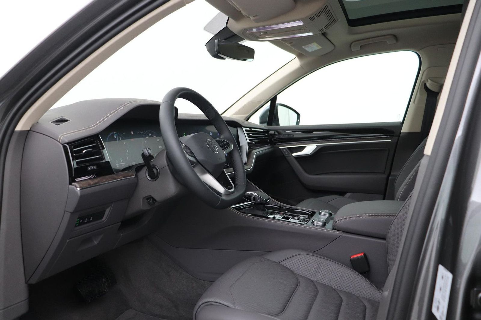 Volkswagen Touareg 3.0 TSi eHybrid 4MOTION Elegance | luftf imagem 3