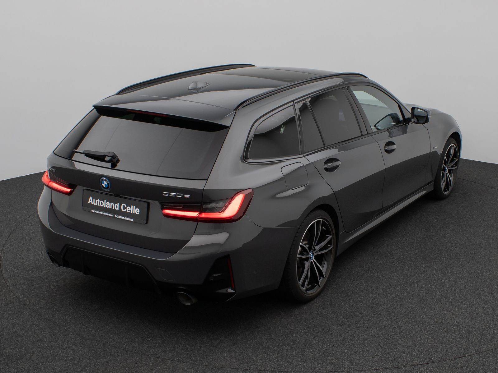 Fahrzeugabbildung BMW 330e xD M Sport Pro Panorama Kamera HUD DAB H/K