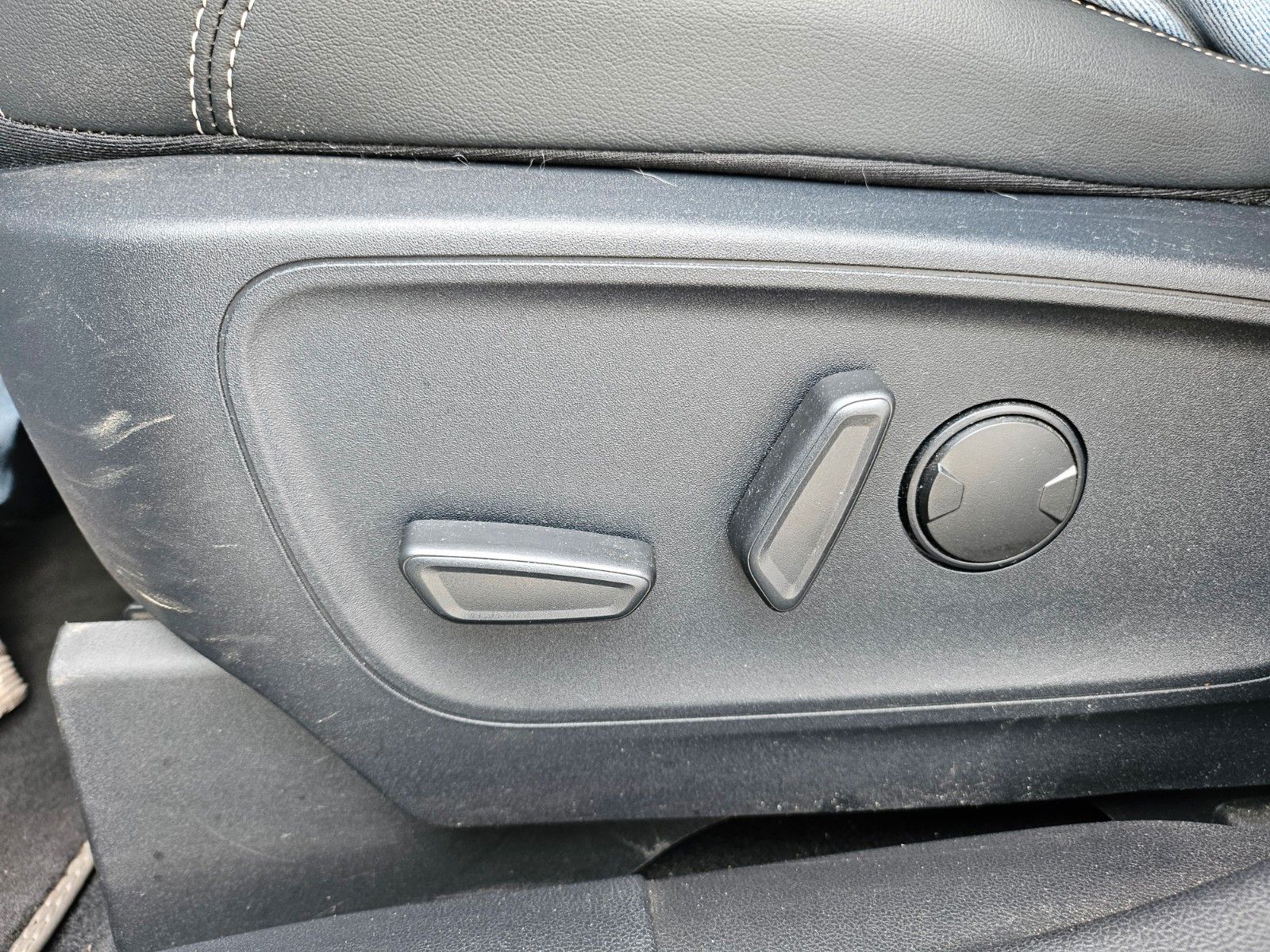 Fahrzeugabbildung Ford Kuga Plug-In Hybrid Vignale