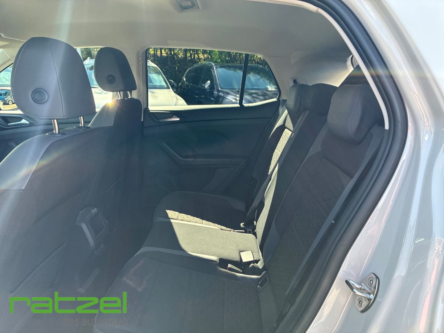 Fahrzeugabbildung Volkswagen T-Cross Style 1.0 TSI DSG Navi Digitales Cockpit