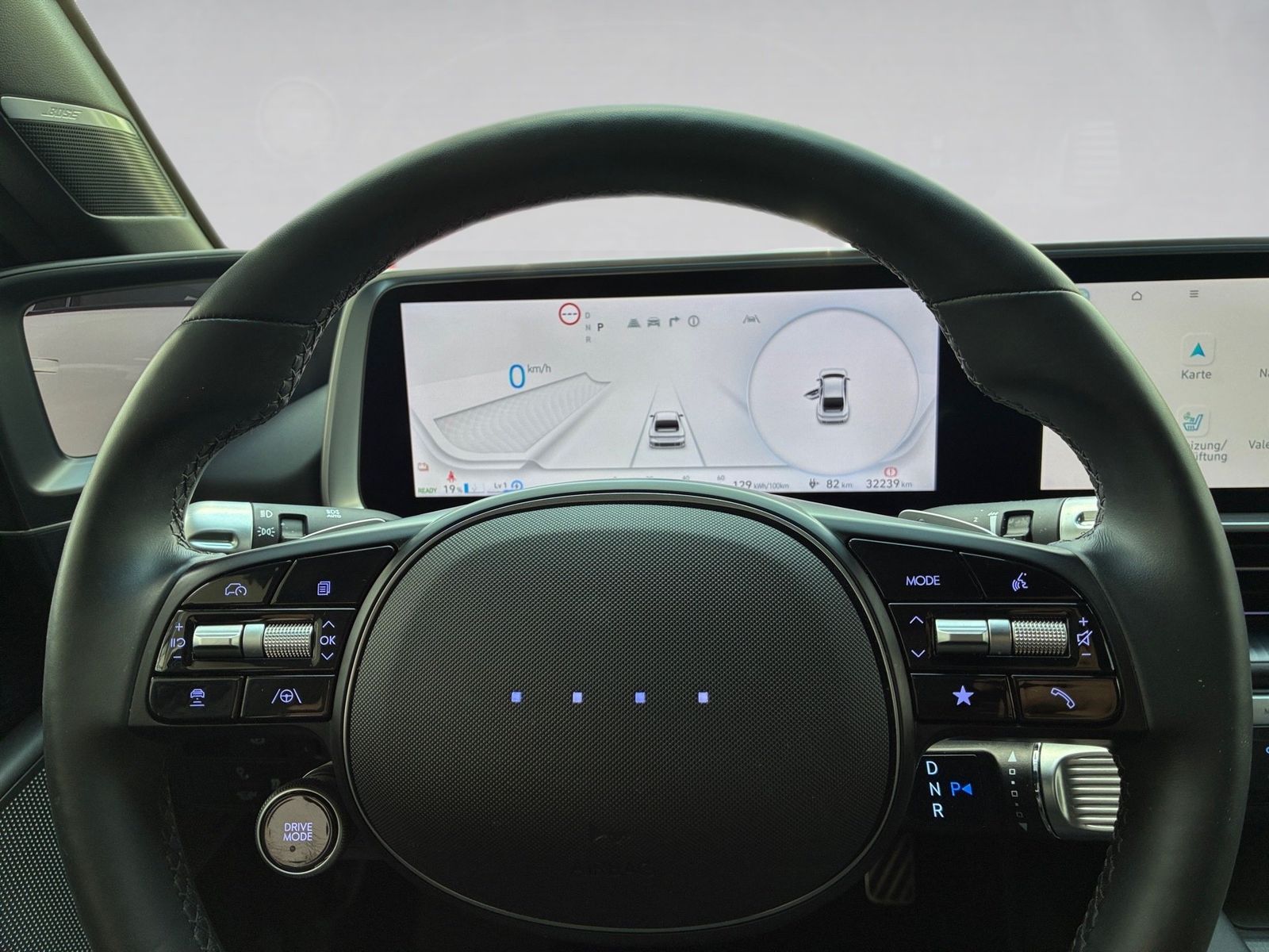 Fahrzeugabbildung Hyundai Ioniq 6 Elektro 77 Uniq 360,HUD,KlimaA,LED,Navi