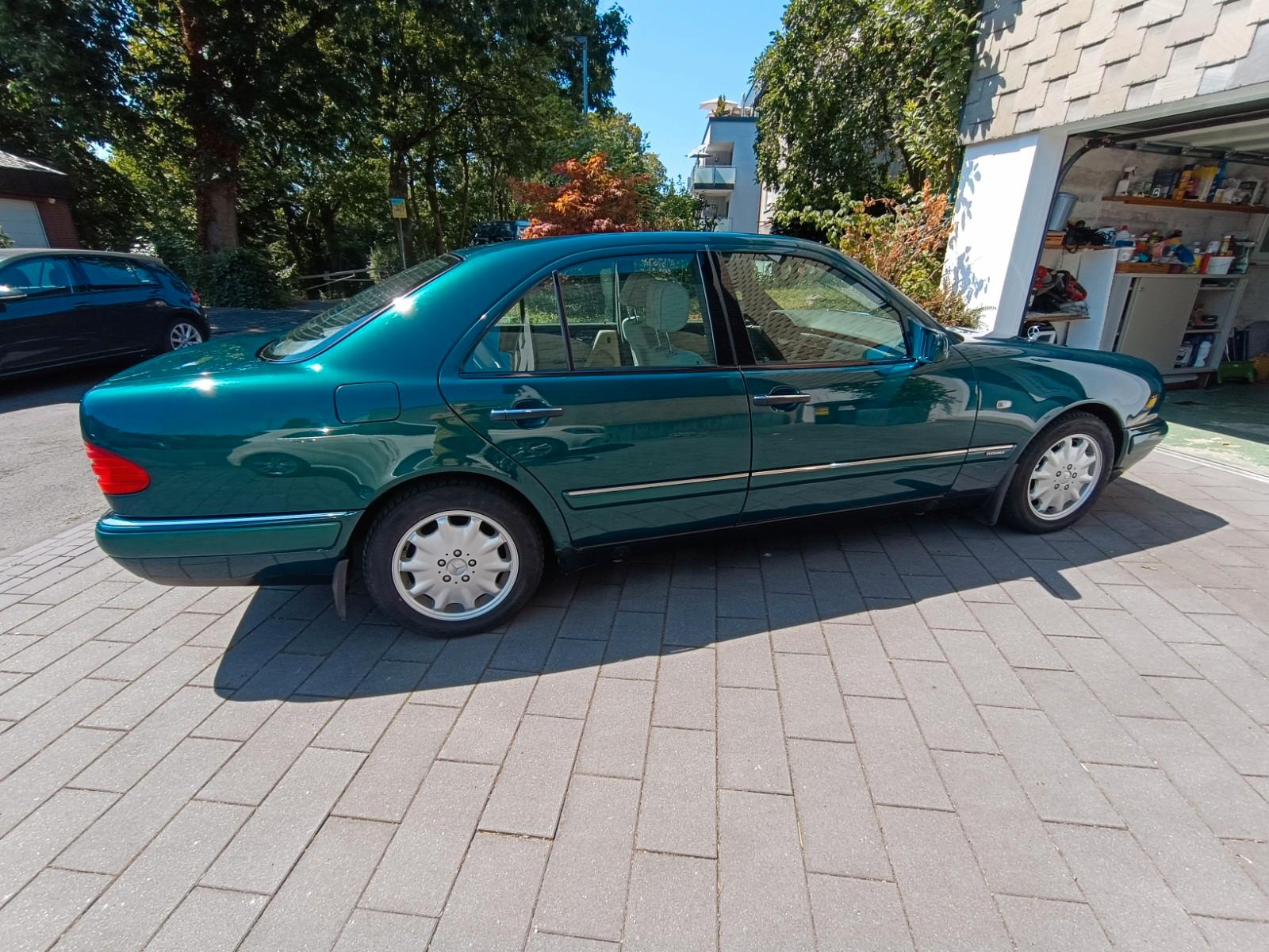 Mercedes-Benz E 280