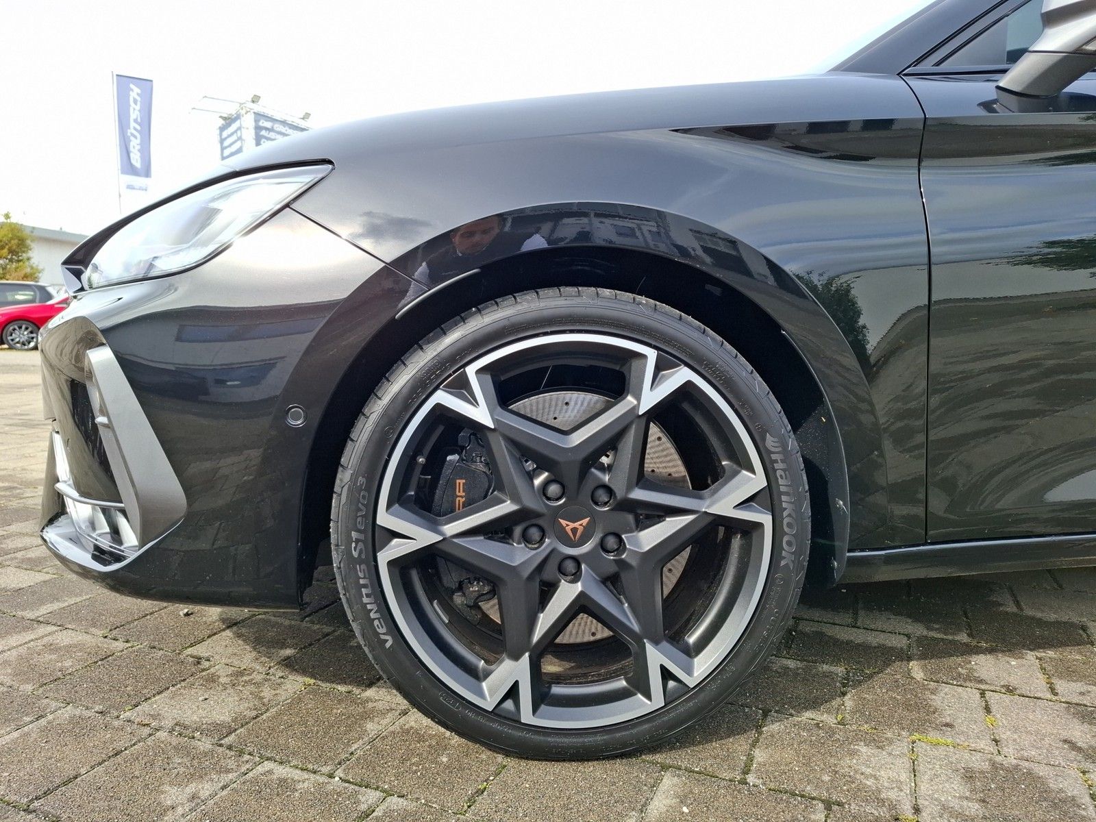 CUPRA Leon VZ 2.0 TSI 4Drive DSG / ACC / AHK/ MATRIX / - Image 18