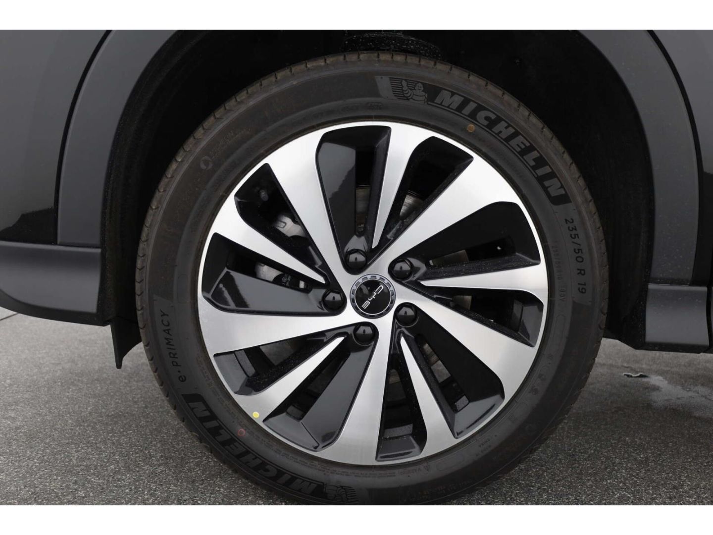 BYD SEAL U