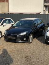 Ford Focus 1,6TDCi 85kW S/S DPF Titanium Turnier - Ford Focus mit Diesel-Antrieb: Kombi, 1.6