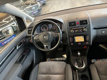 Volkswagen Touran Highline DSG *PANO*SHZ*NAVI*PDC*TEMPOMAT*