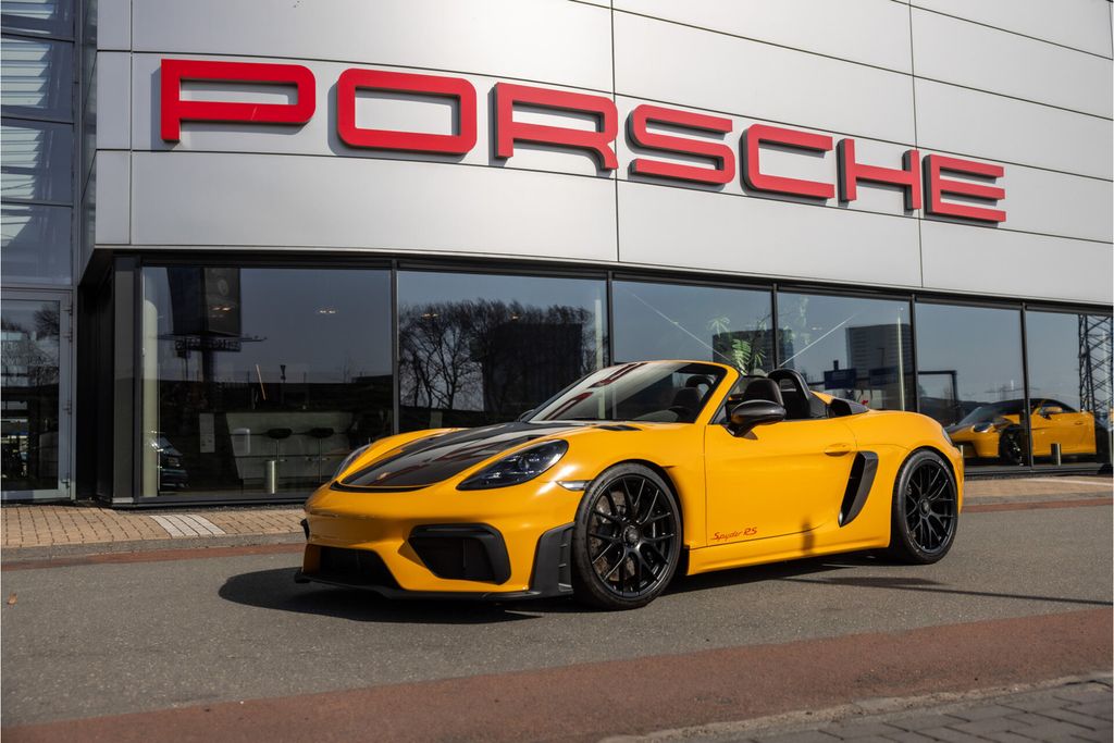 Porsche 718 Spyder RS Weissach