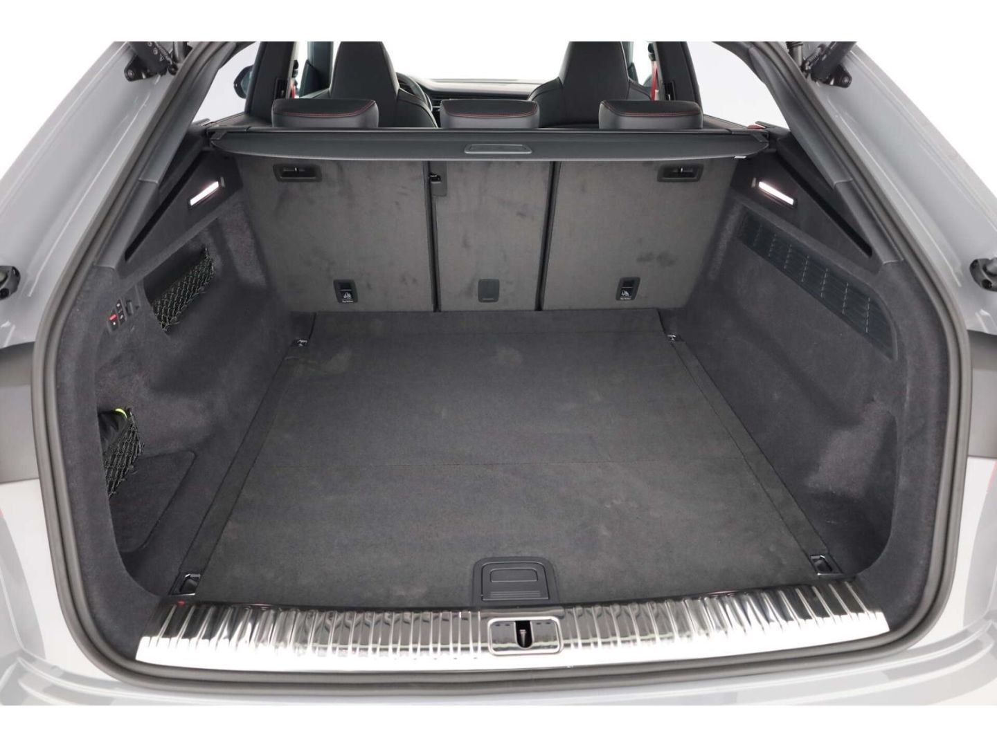 Audi SQ8 - Bild 12