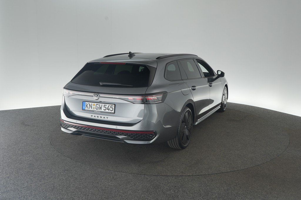 Volkswagen Passat Variant 2.0 TDI 4M DSG R Line AHK Navi imagem 2