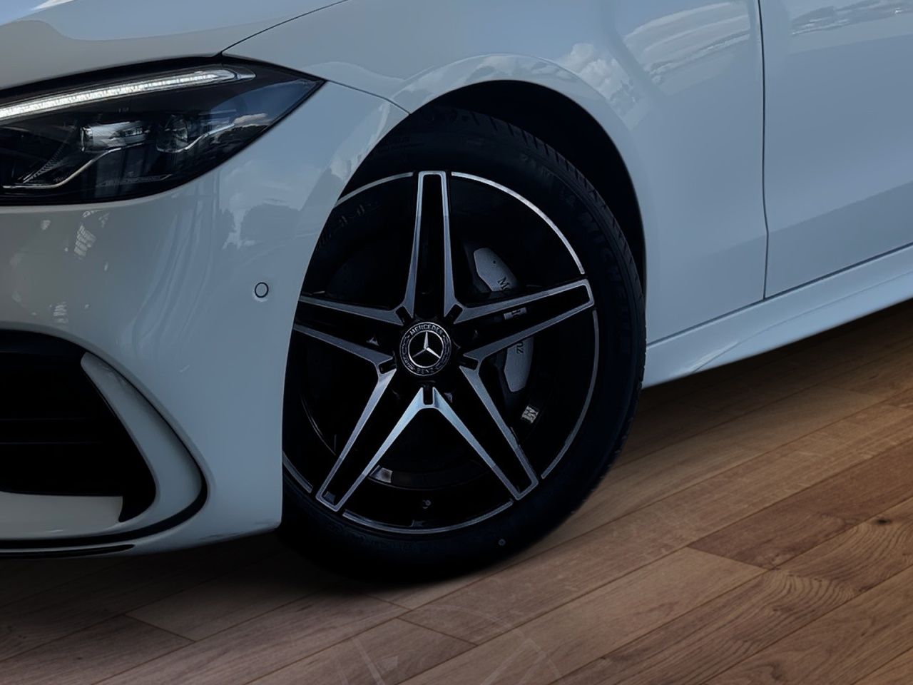 Fahrzeugabbildung Mercedes-Benz C 180 T AMG+NIGHT+PANO+AHK+LENKRADHEIZ+