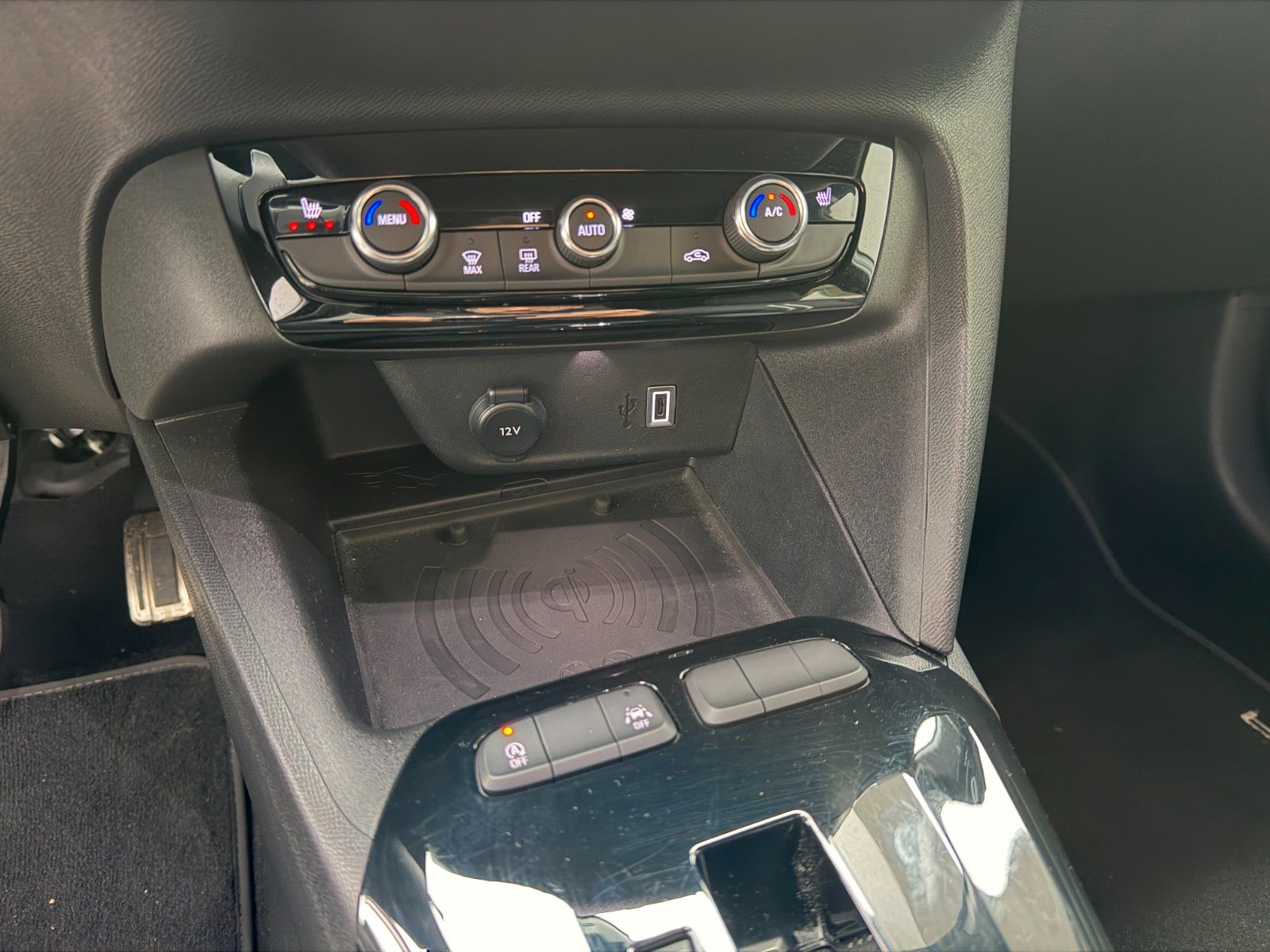 Fahrzeugabbildung Opel Corsa F GS 130 PS Automatik/Navi/Kamera!