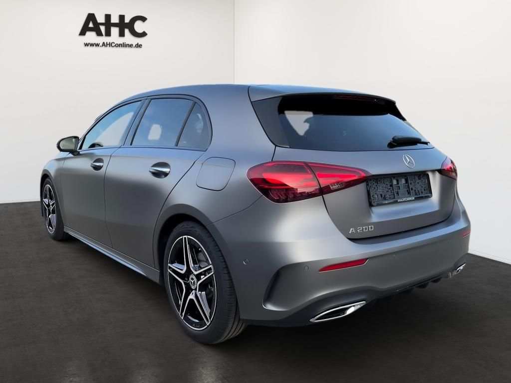 Fahrzeugabbildung Mercedes-Benz A 200 +AMG-ADVANCED+NIGHT+PANORAMA+WINTER-PAKET+