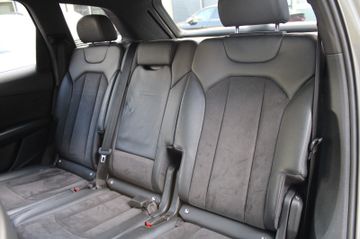 Audi Q7 - 7