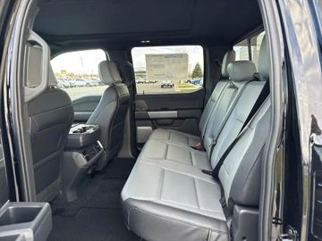 Ford F 150 Lightning Lariat gr. Batterie im Vorlauf