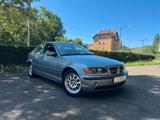 BMW 320 Baureihe 3 Lim. 320i / Automatik / Klima - BMW 320 aus 2004: 320i