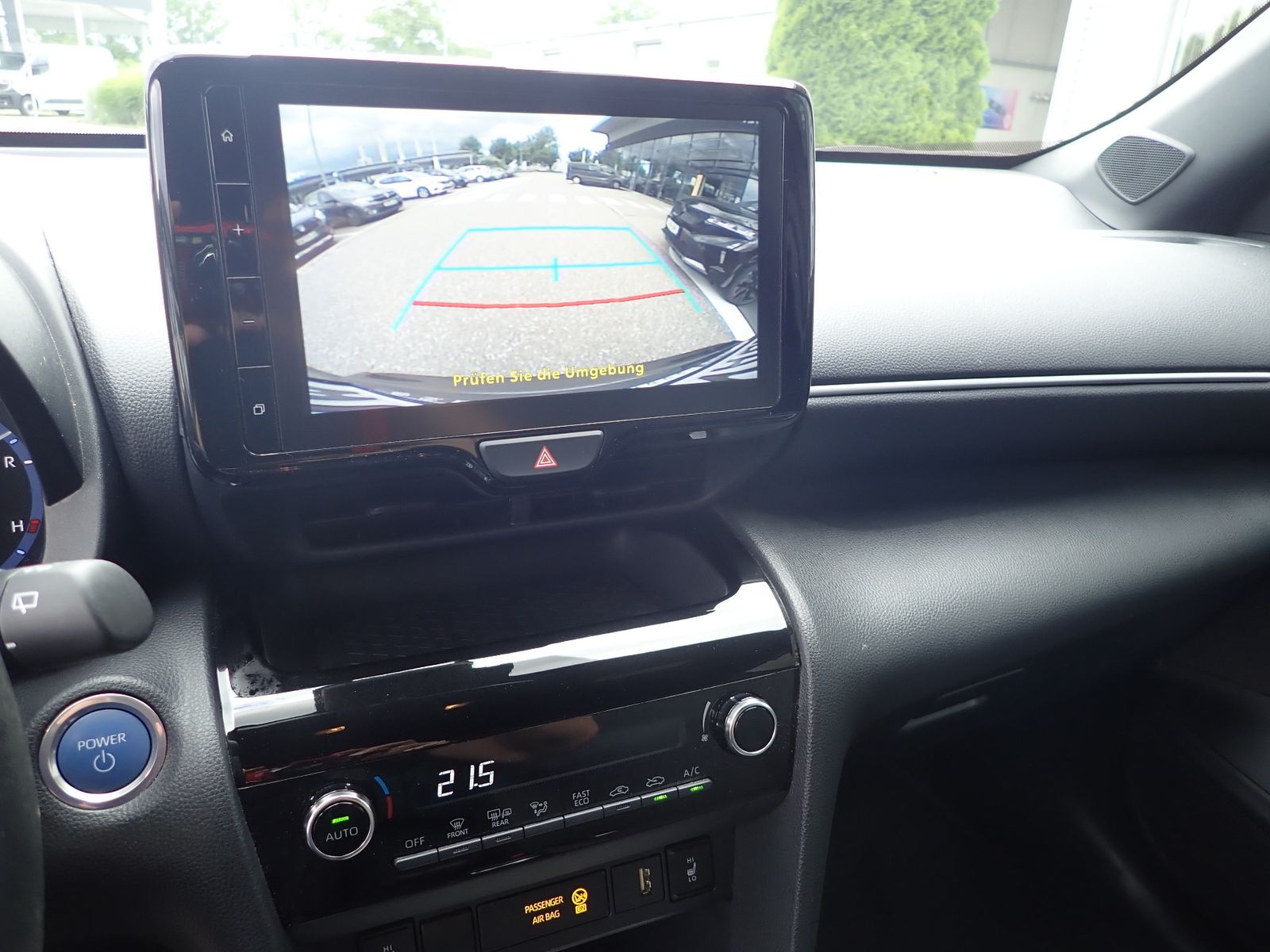 Fahrzeugabbildung Toyota Yaris Cross Hybrid FWD Team Deutschland