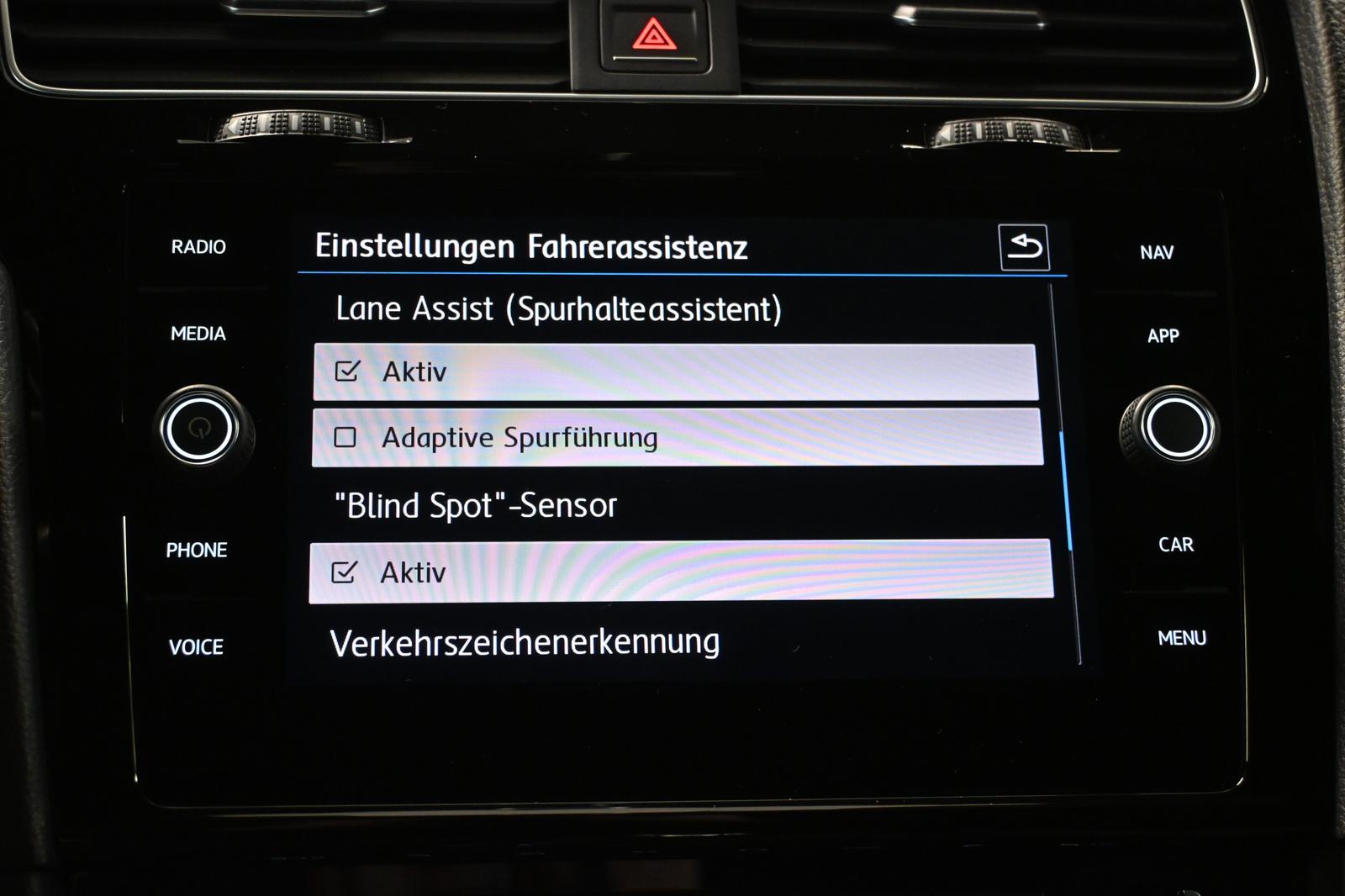 Volkswagen Golf 7 R 4M *MATRIX*DYNAUDIO*DCC*VIRTUAL*ACC*SHZ