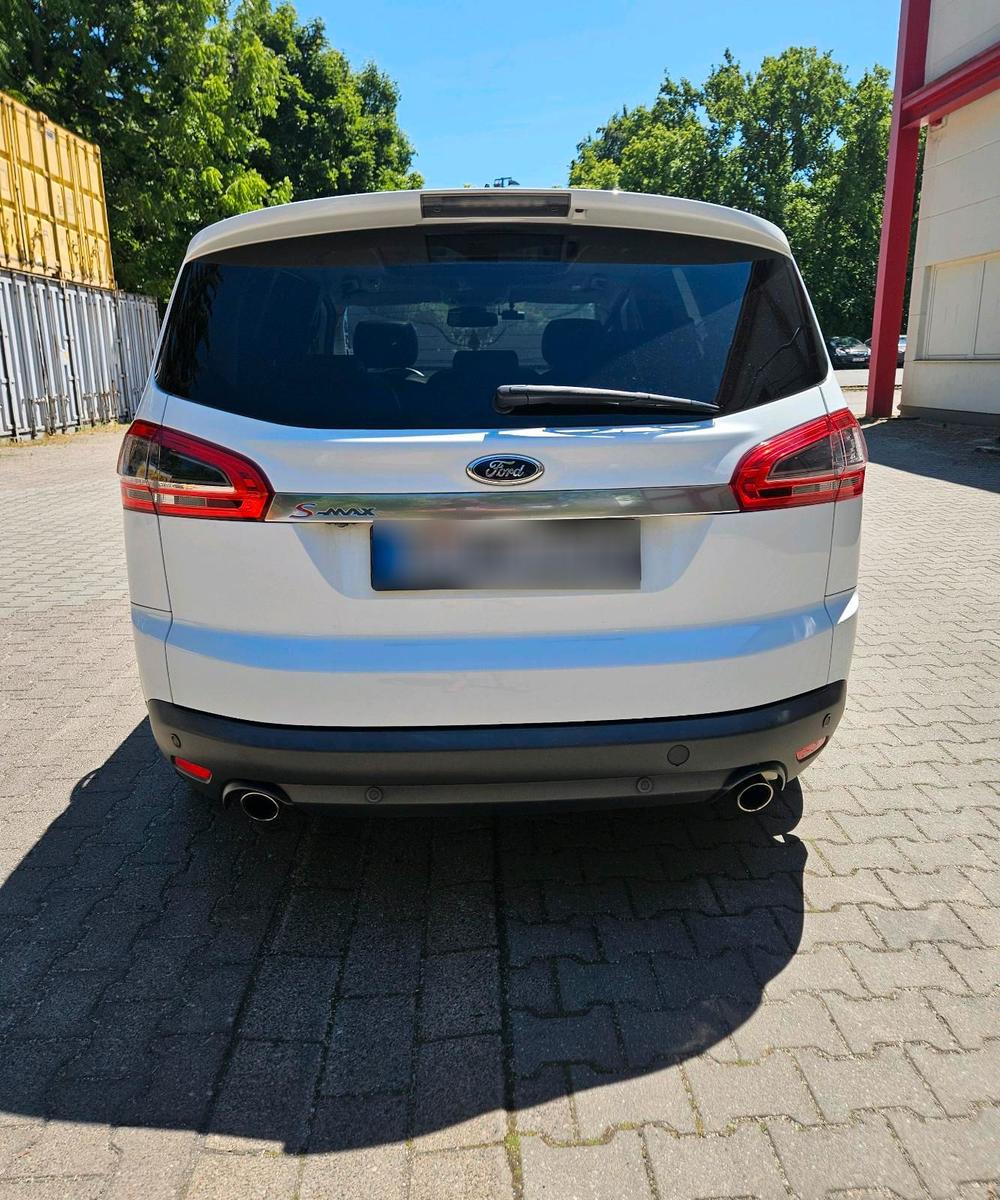 Ford S-MAX 2012 — interior