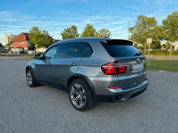 2010 BMW X5 M 照片 3