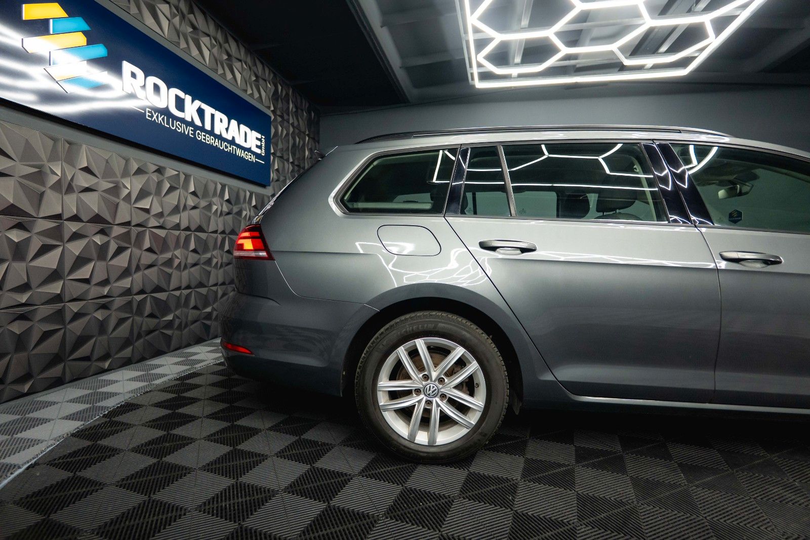 Fahrzeugabbildung Volkswagen Golf VII Variant Comfortline Autom. *ACC*LED*19%
