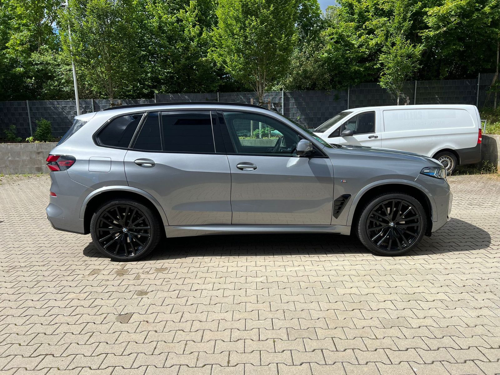 BMW X5 xDrive30d M Sport/Panoramadach/ICONIC/AHK imagem 2