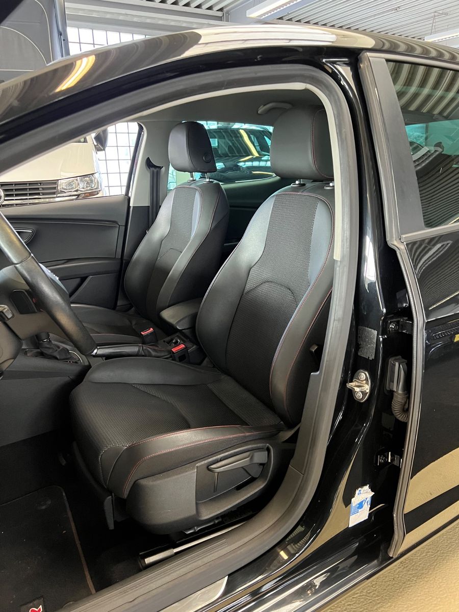 Fahrzeugabbildung SEAT Leon FR 2.0 TDI DSG *LED*NAVI* 1.HAND*