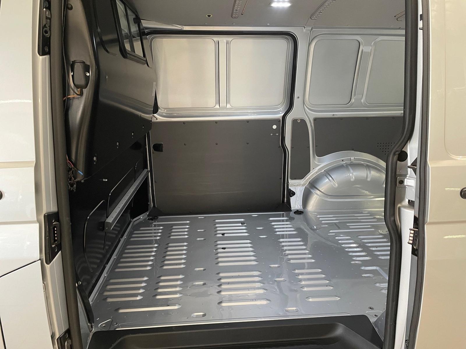 Volkswagen T6.1 Transporter Kasten 2.0 TDI 4M KR *AHK*STANH