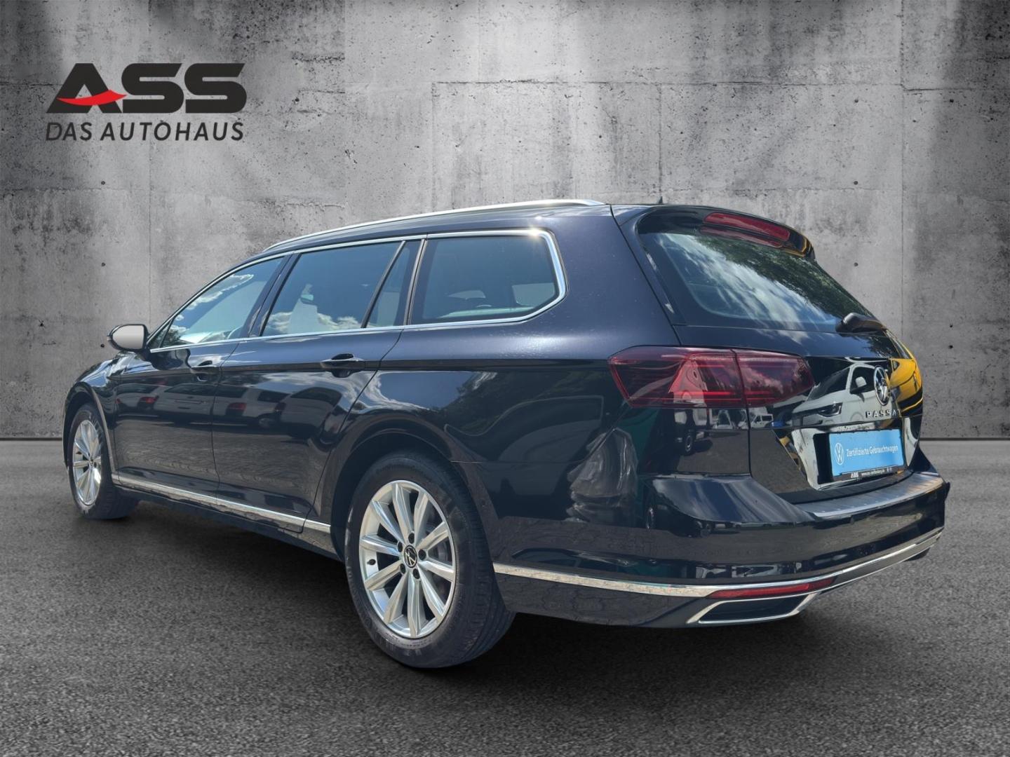 Volkswagen Passat Elegance Navi Leder Memory Sitze Massages, миниатюра 3