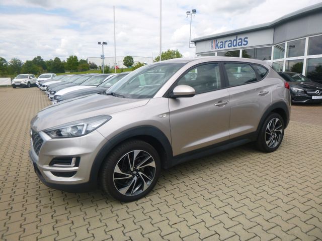 Fahrzeugabbildung Hyundai Tucson Pure 2WD >64.818KM/Automatik<