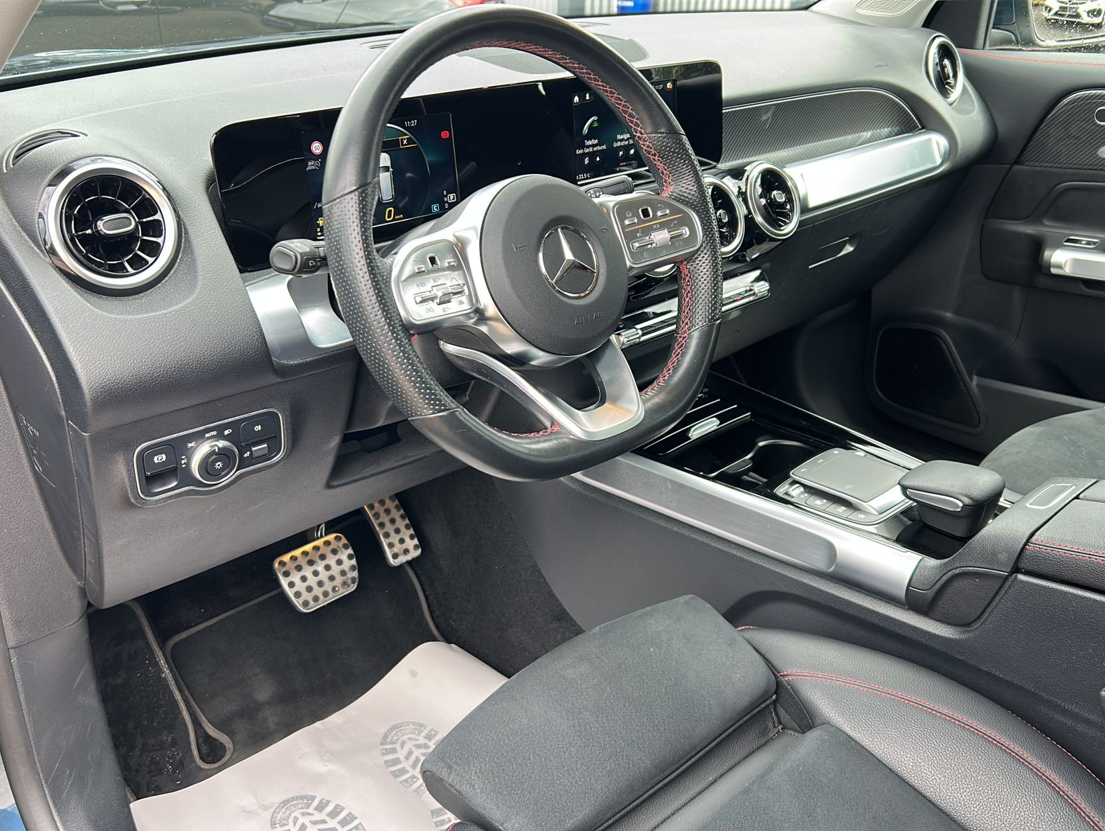 Fahrzeugabbildung Mercedes-Benz GLB  220 dAMG Line