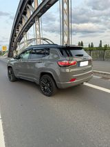 Jeep Compass 1.3l 4xe S 4WD, AHK - Jeep Compass Gebrauchtwagen in Frankfurt