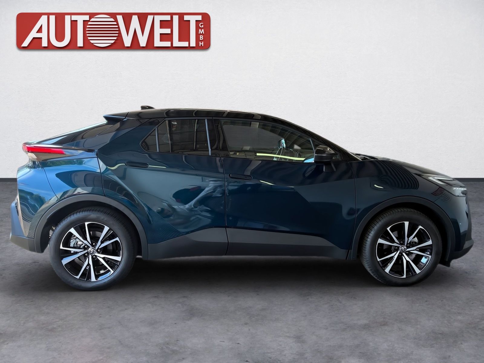 Fahrzeugabbildung Toyota C-HR 2.0 FWD Teamplayer +Technik P. LED,Navi,SHZ