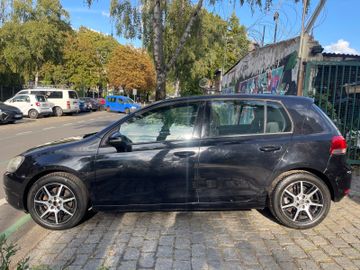 Volkswagen Golf - 11