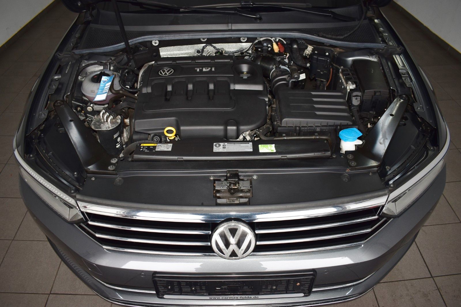 Fahrzeugabbildung Volkswagen Passat Variant R-Line/High,DSG,Panor,Navi,LED,WR