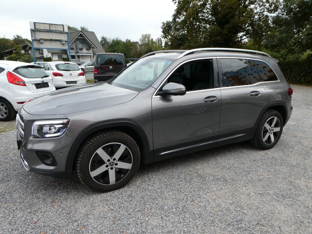Image of Mercedes-Benz GLB 220