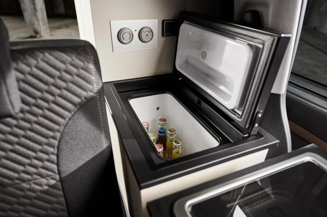 Crosscamp Toyota 2.0 Flex KLIMAAUTOMATIK XENON NAVI ALU