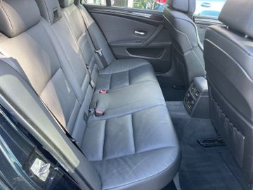 BMW 530 - 11