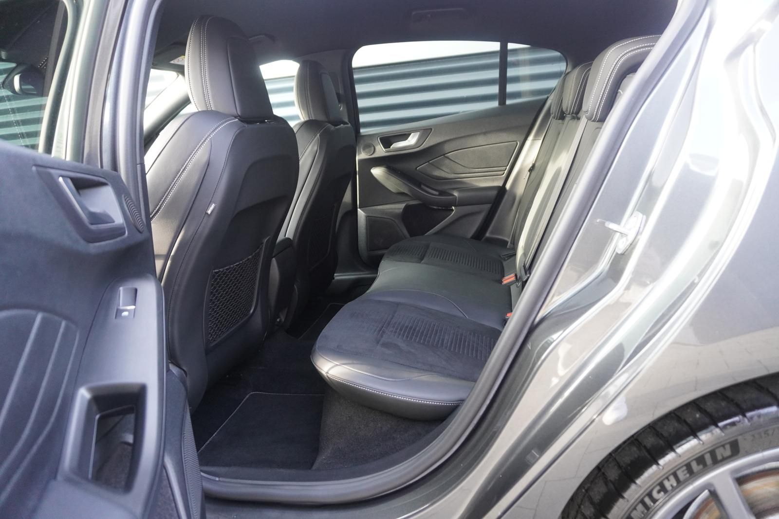 Ford FOCUS ST PERFORMANCE RECARO VIRTUAL KAMERA B&O foto 20