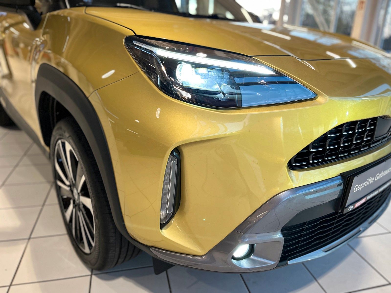 Fahrzeugabbildung Toyota Yaris Cross Premiere Edition Allrad