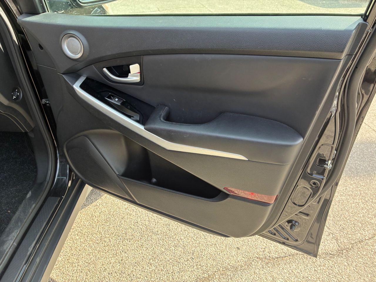 SsangYong Korando 2015 — photo 15