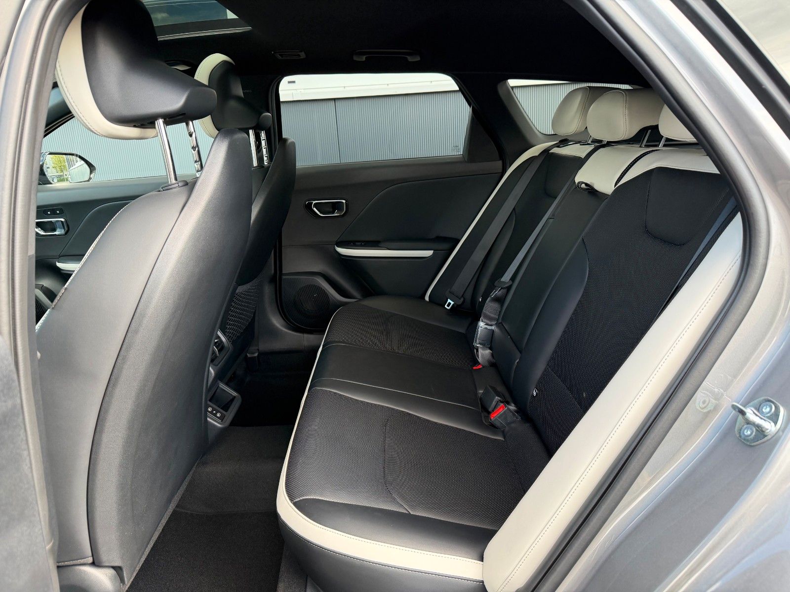 Fahrzeugabbildung Kia K4 SW 1.6T 180 DCT GTL DWP+ SZ SD 18 GD
