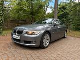 BMW e92 325i - BMW 325: E92 325i
