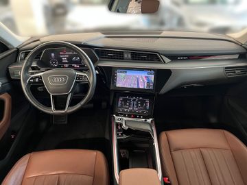 Audi Q8 - 11